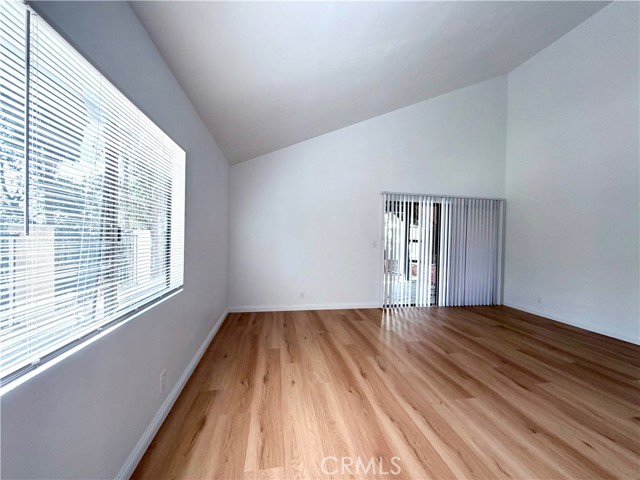 MLS #WS25224533 image #14