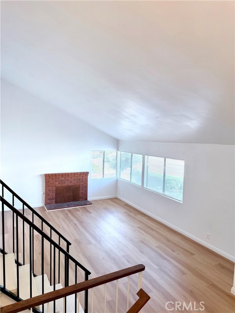 MLS #WS25224533 image #6