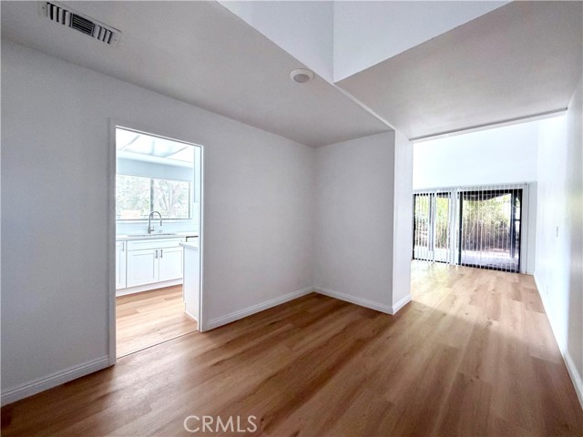 MLS #WS25224533 image #7