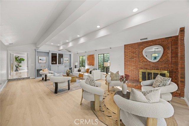 MLS #WS25224597 image #14