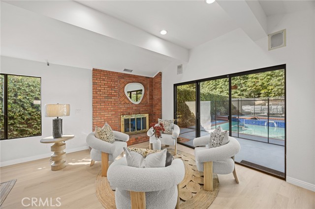 MLS #WS25224597 image #16