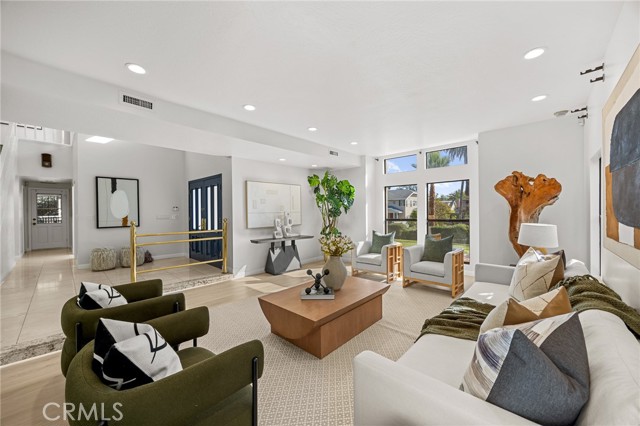 MLS #WS25224597 image #7