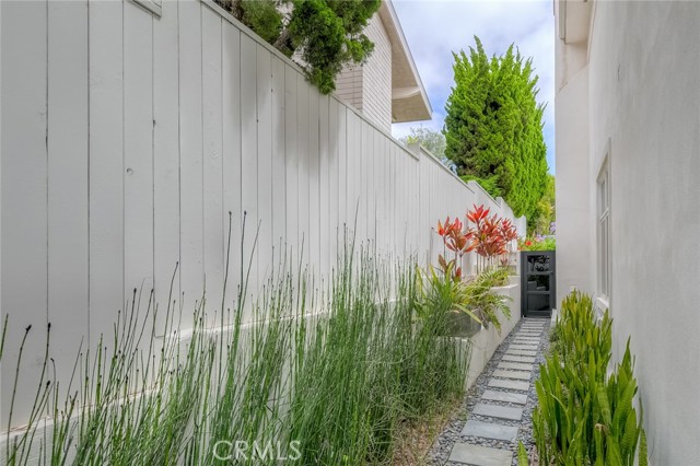 MLS #WS25225248 image #8