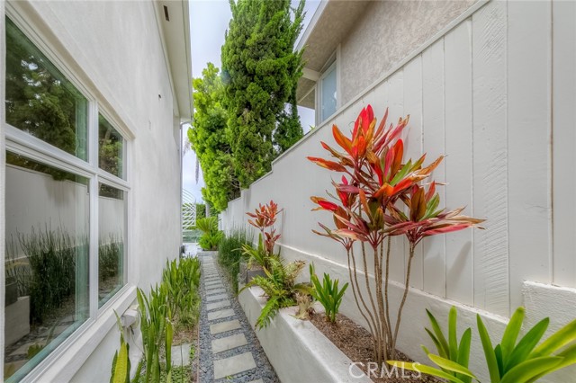 MLS #WS25225248 image #9