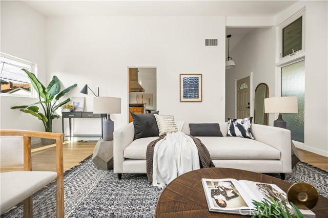 MLS #WS25225473 image #6