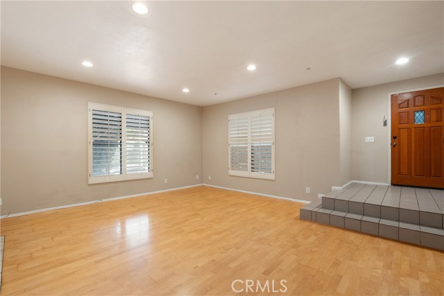 MLS #WS25225620 image #5