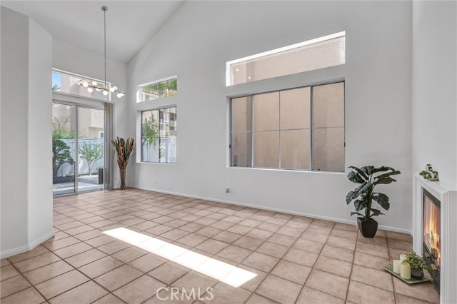 MLS #WS25226620 image #2