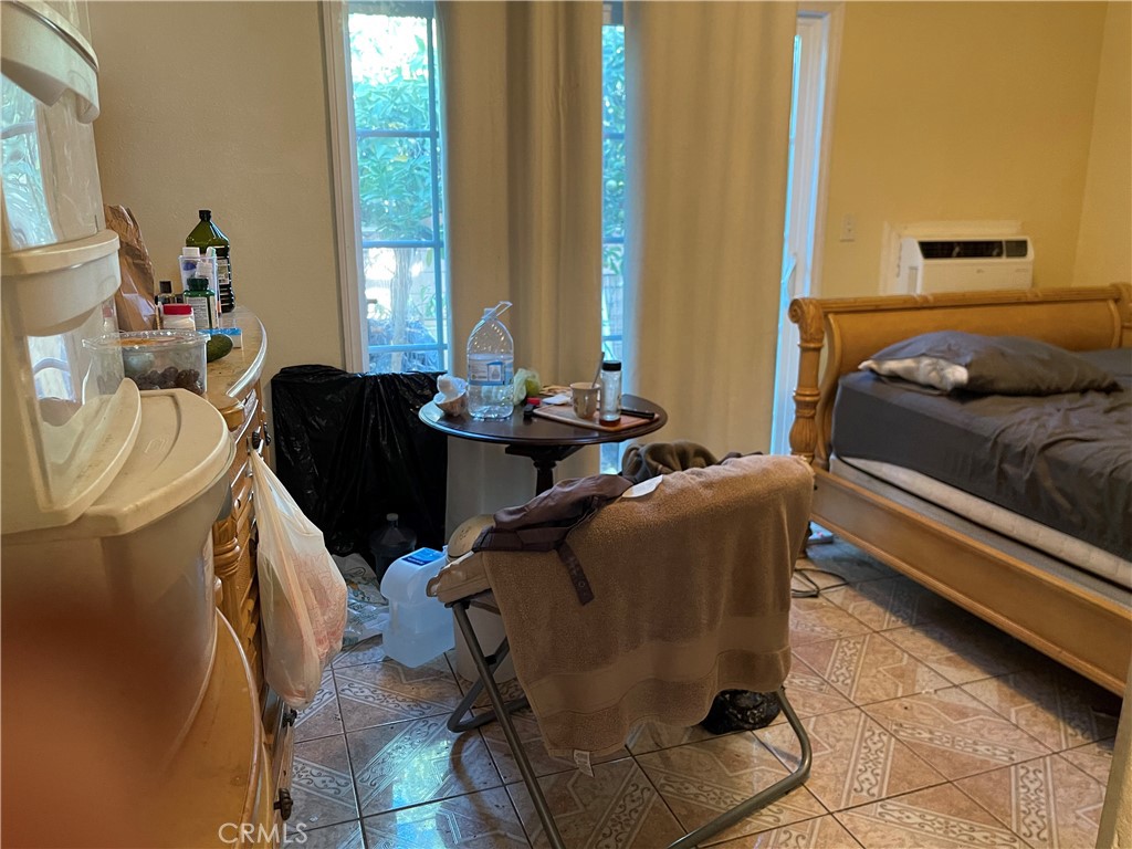 MLS #WS25227065 image #10