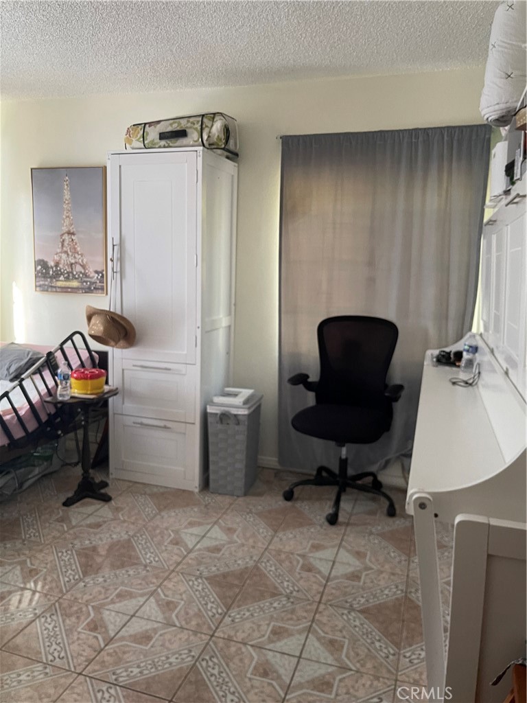 MLS #WS25227065 image #9