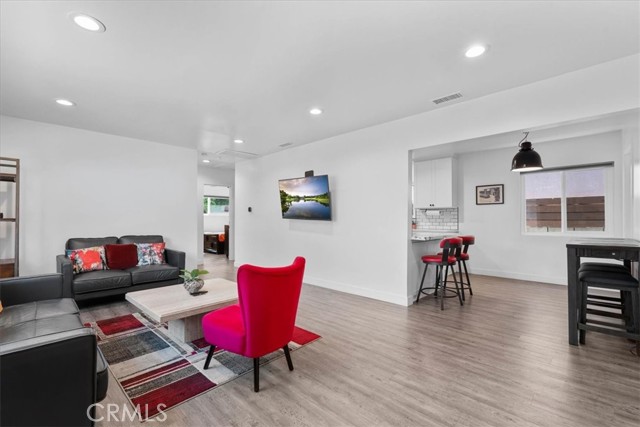 MLS #WS25227179 image #19