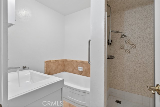 MLS #WS25227264 image #18