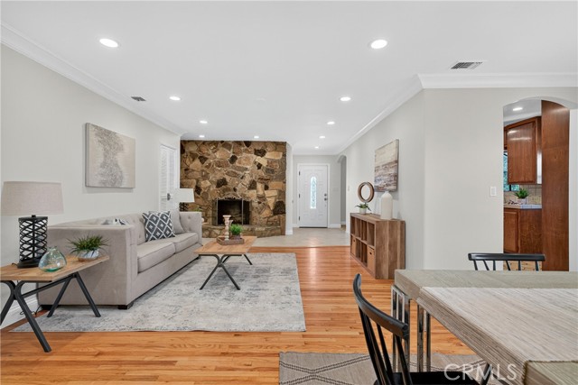 MLS #WS25227264 image #5