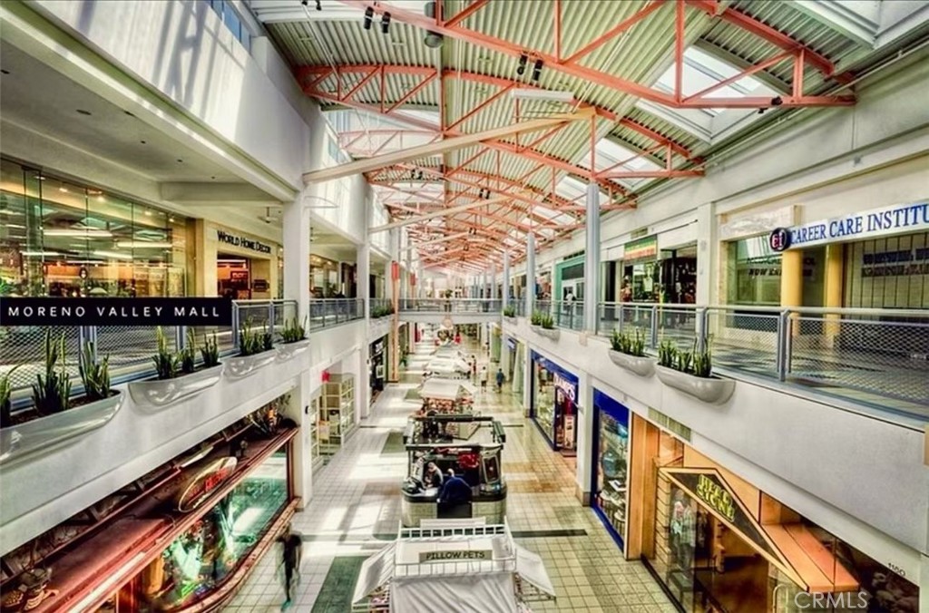 MLS #WS25227587 image #0