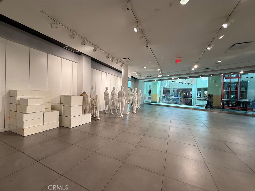 MLS #WS25227587 image #11