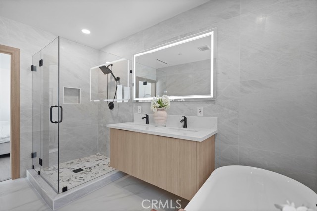 MLS #WS25228069 image #25