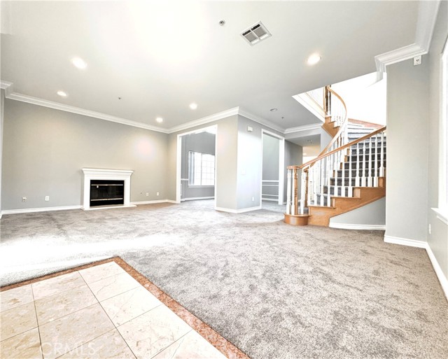 MLS #WS25228182 image #2