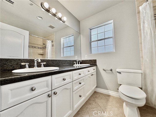 MLS #WS25228182 image #9