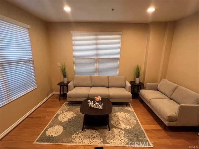 MLS #WS25228203 image #3