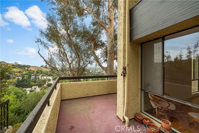 MLS #WS25228658 image #1