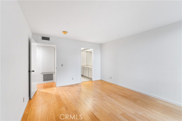 MLS #WS25228658 image #19