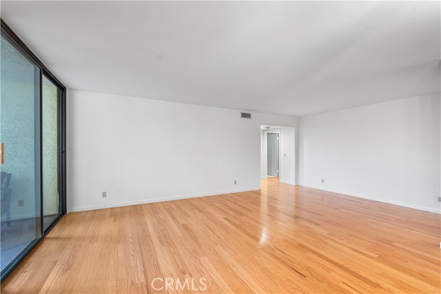 MLS #WS25228658 image #7