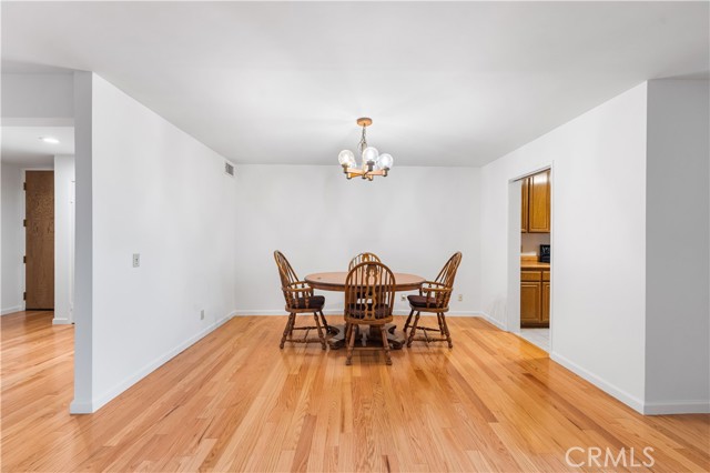 MLS #WS25228658 image #9