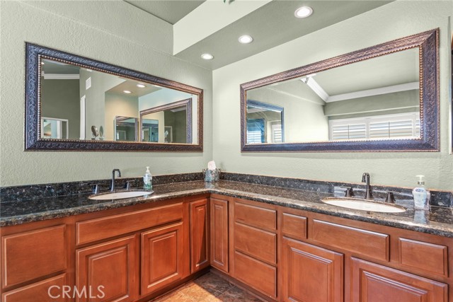 MLS #WS25229401 image #49