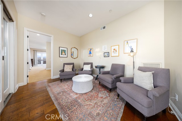 MLS #WS25229407 image #16