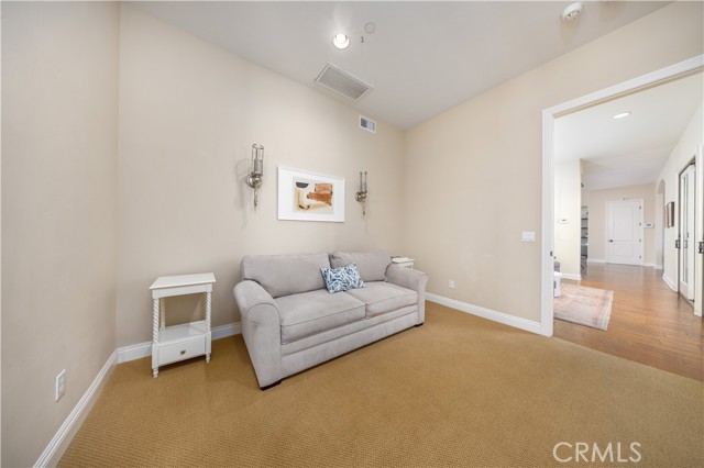 MLS #WS25229407 image #19