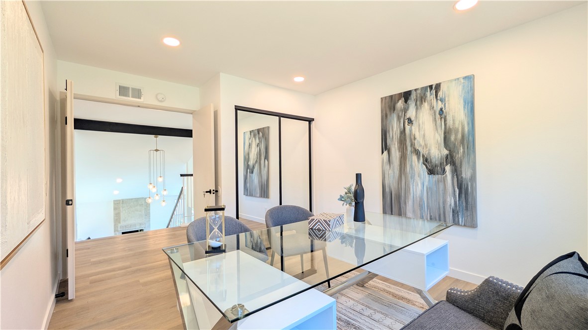 MLS #WS25229903 image #20