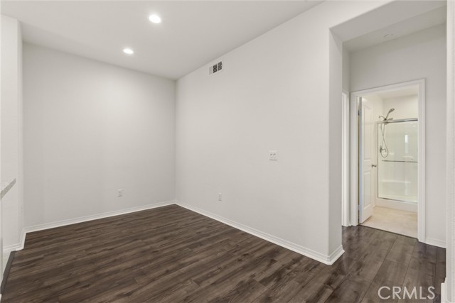 MLS #WS25230360 image #12