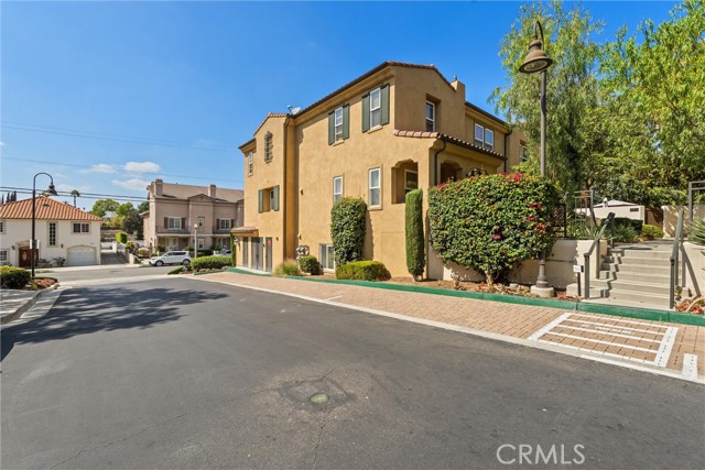 MLS #WS25230360 image #32