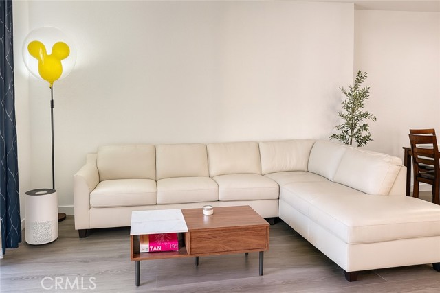 MLS #WS25230484 image #1