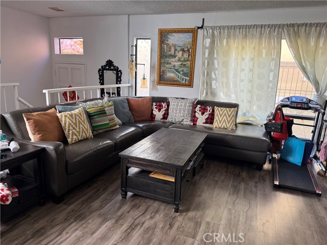 MLS #WS25230799 image #2