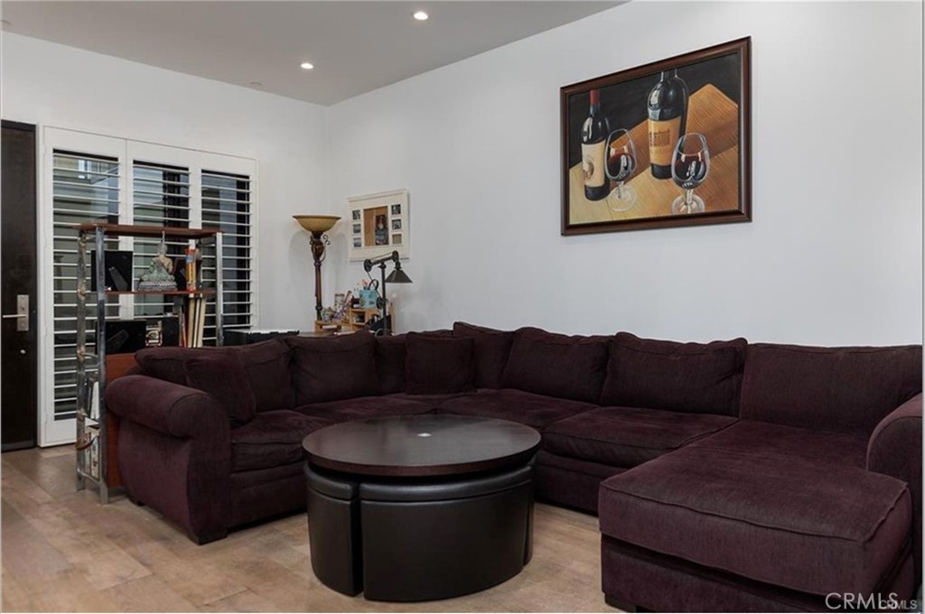 MLS #WS25231429 image #3