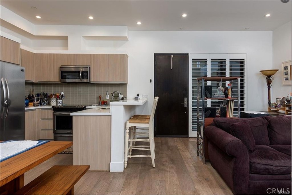 MLS #WS25231429 image #5