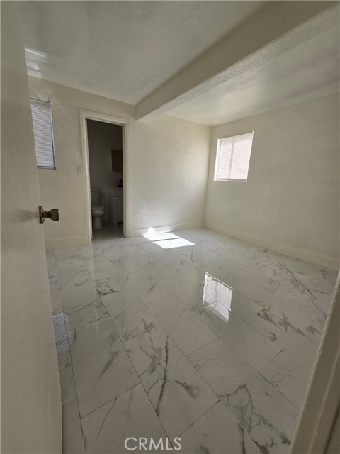 MLS #WS25232361 image #4