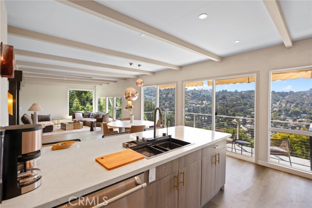 MLS #WS25232362 image #12