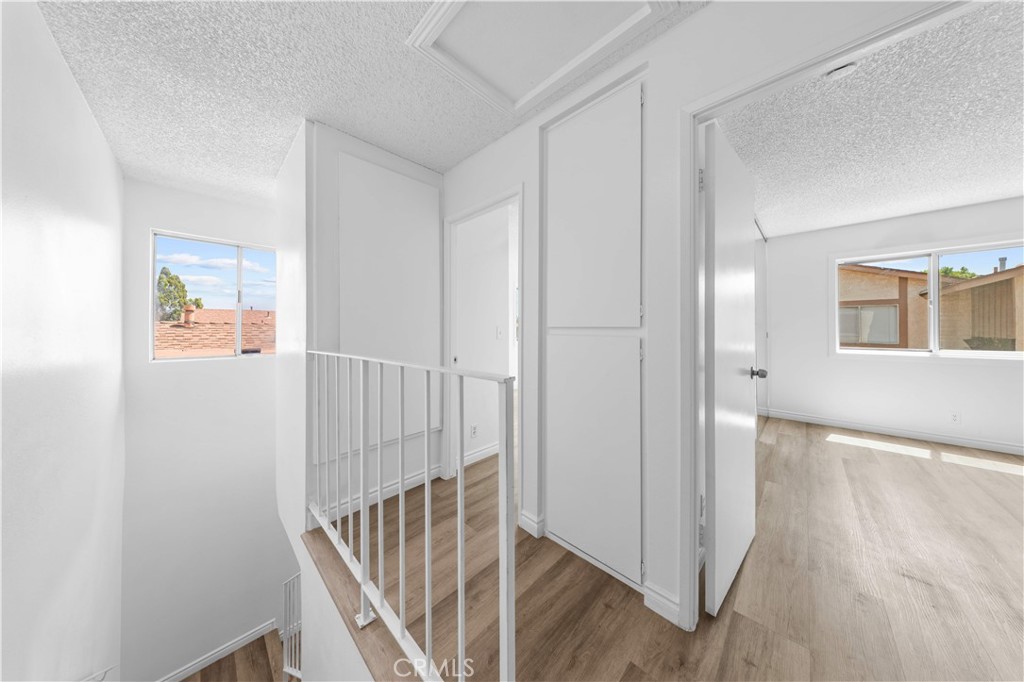 MLS #WS25232446 image #10