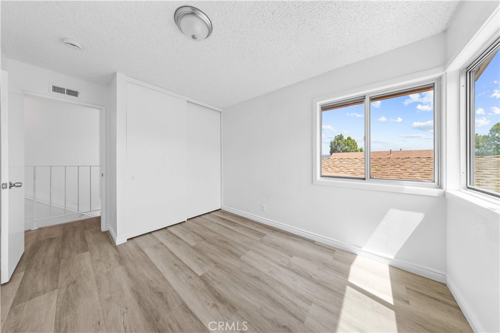 MLS #WS25232446 image #15