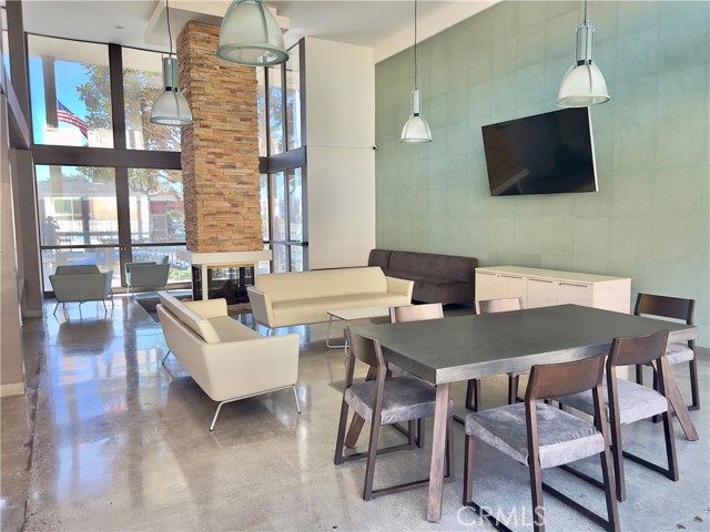 MLS #WS25232932 image #5