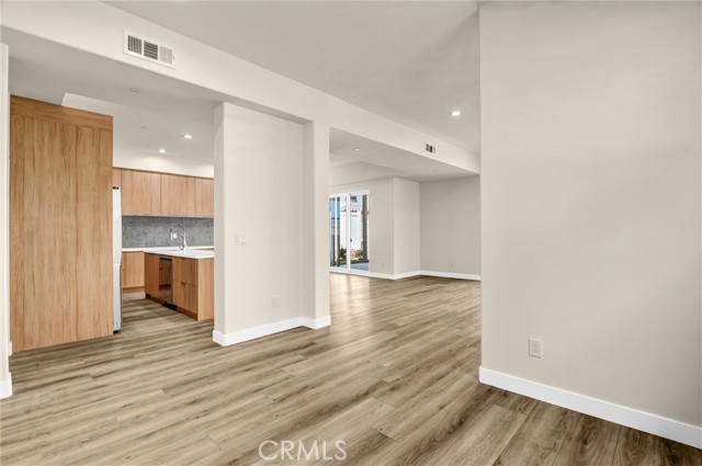 MLS #WS25232975 image #10