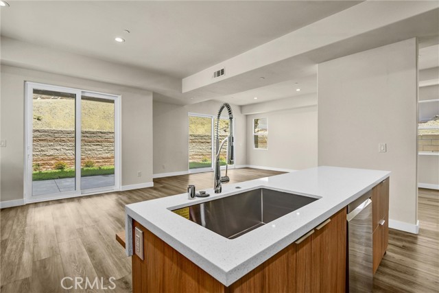 MLS #WS25232975 image #7