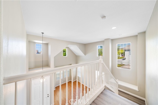 MLS #WS25233344 image #24