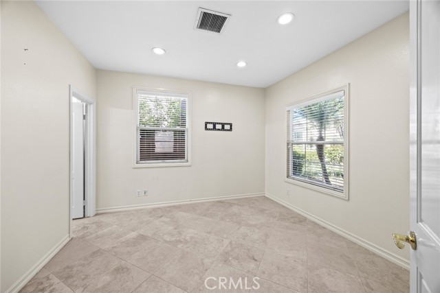 MLS #WS25233803 image #13