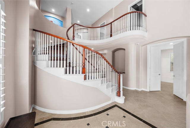 MLS #WS25233803 image #2