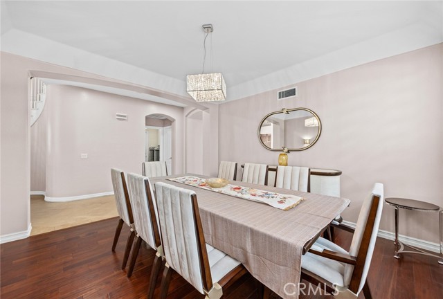 MLS #WS25233803 image #5