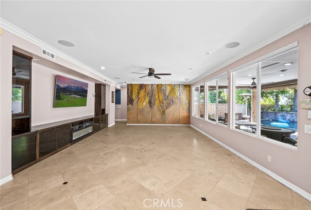 MLS #WS25233803 image #9