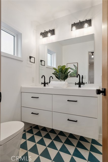 MLS #WS25234273 image #40