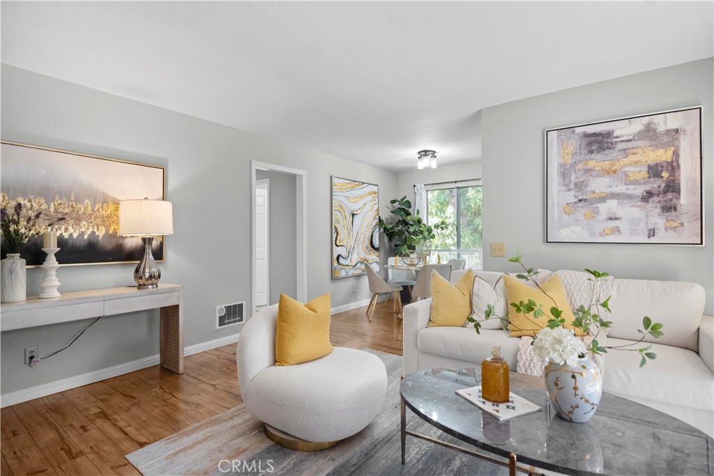 MLS #WS25234523 image #2